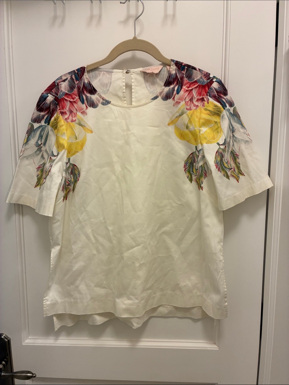 Ted Baker Ivory Floral Shoulder Print Short Sleeve Top Size 3 (US 8) ⭐️